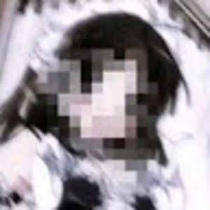 Meet your Posher, Alexia